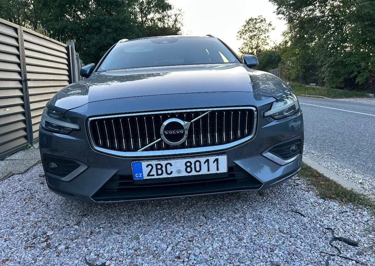 Volvo V60 – 2019, 225 500 km