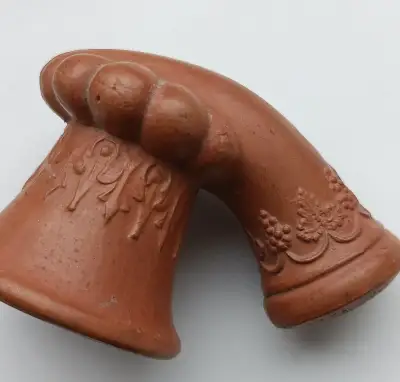 Historická hliněná dýmka zapekačka