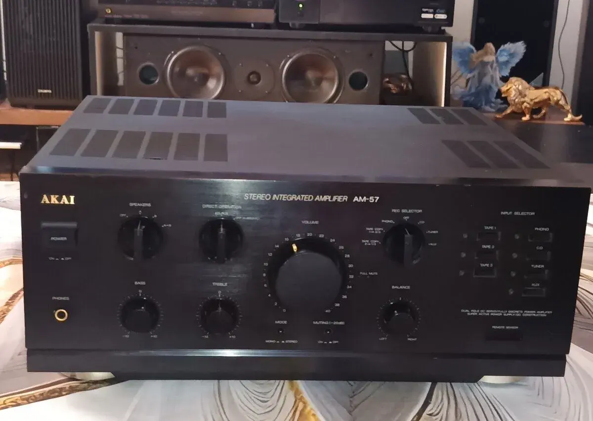 AKAI AM-57