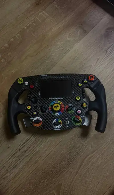 Thrustmaster Volant Formule Ferrari SF1000 Herní volant