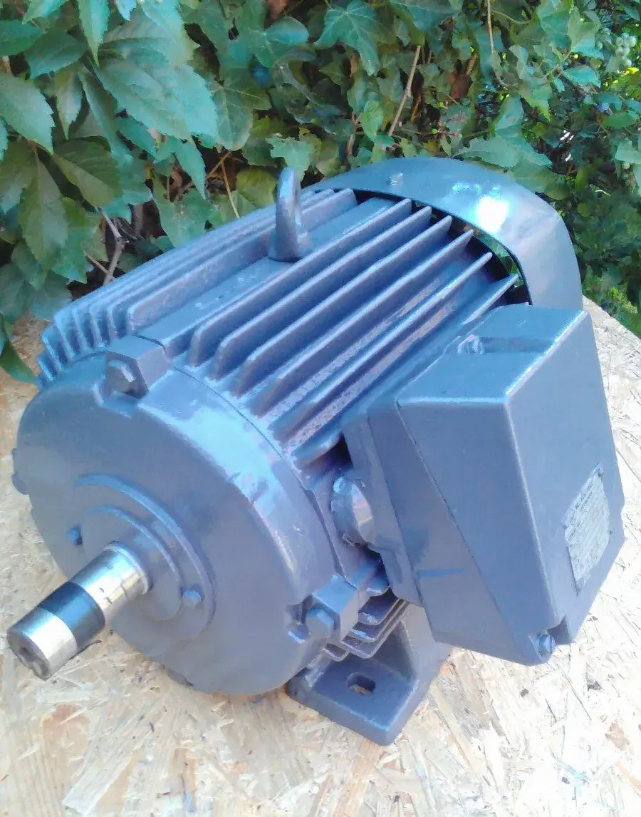 Motor MEZ Mohelnice 5.5 kw 2800 ot.