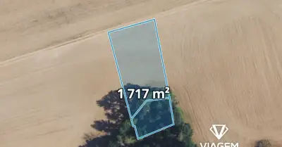 Pole 1 717 m²