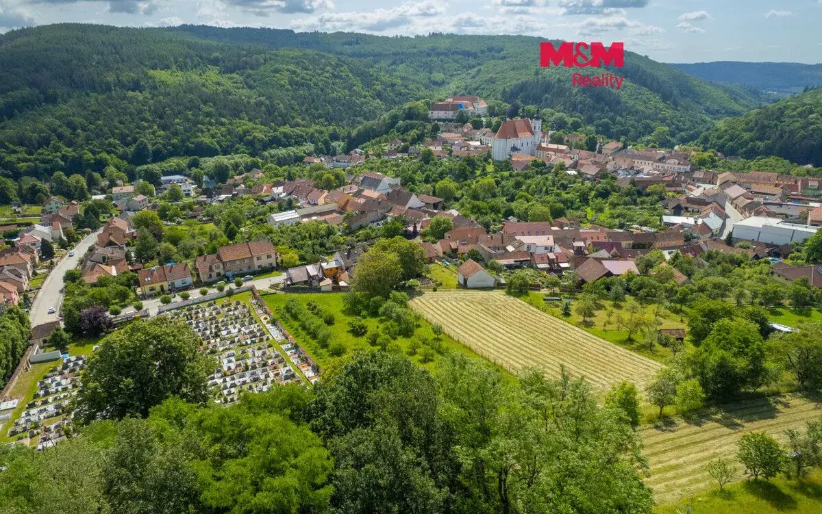 Prodej pozemku k bydlení, 3601 m²
