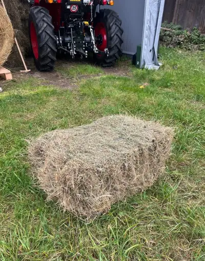 Letošní hranaté balíky sena
