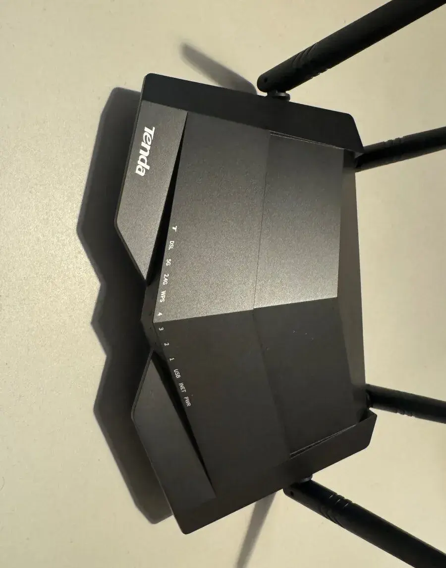 Tenda AC1200 VDSL router/modem novy