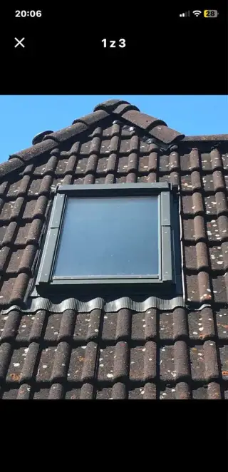 Dvě střešní okna Fakro