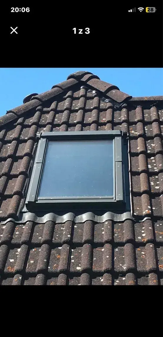 Dvě střešní okna Fakro