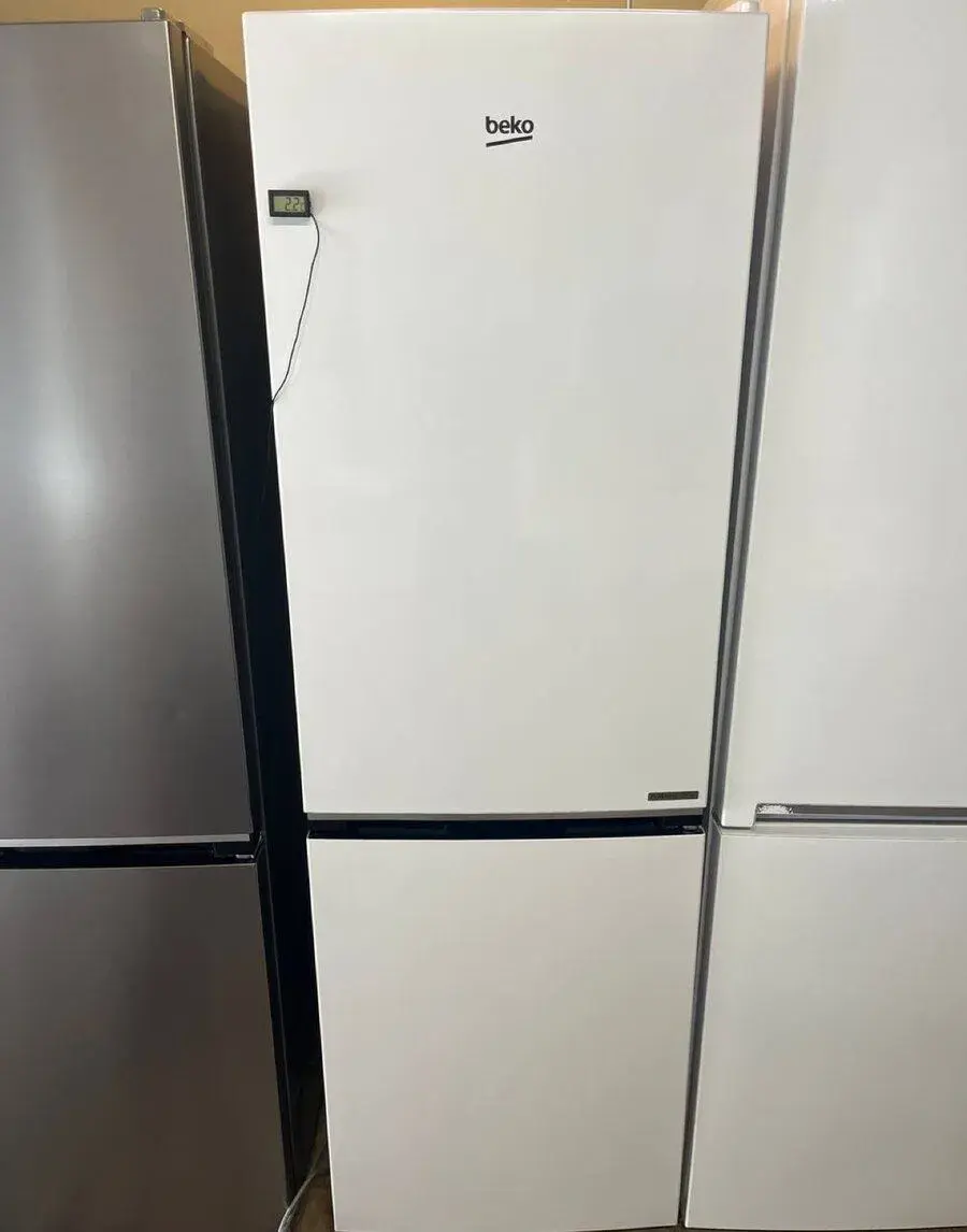 Lednička Beko 185cm