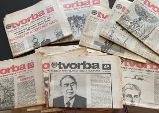 Komunistický časopis TVORBA