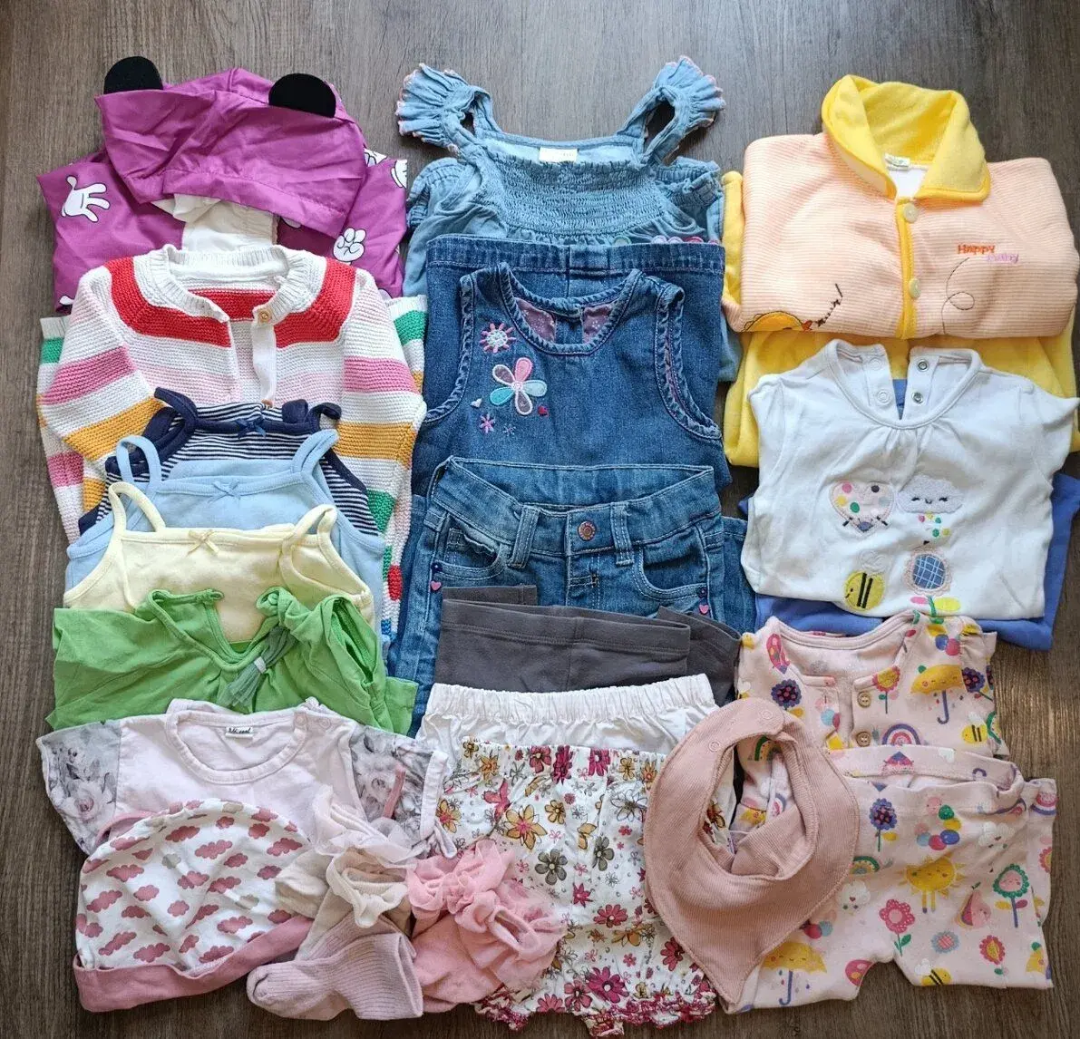 Set dívčího oblečení, vel. 74 (26 ks)