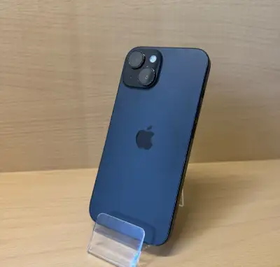 iPhone 15 256GB, černý (12 měsíců záruka)
