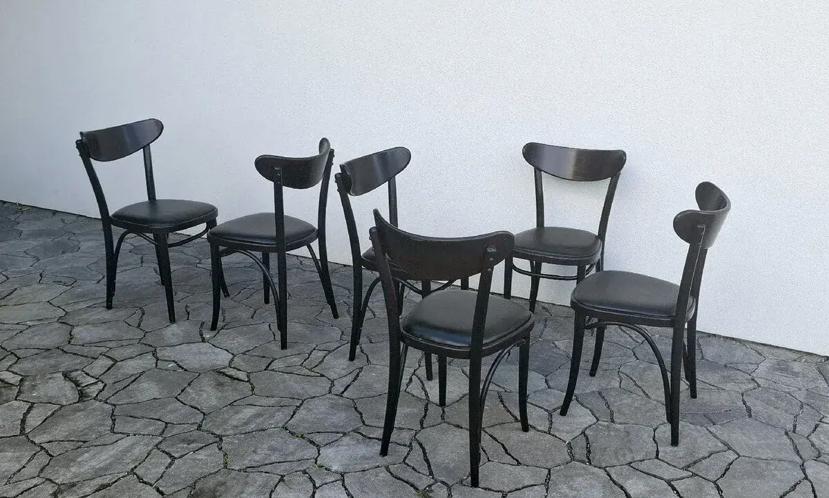 Jídelní židle TON Banana 32ks