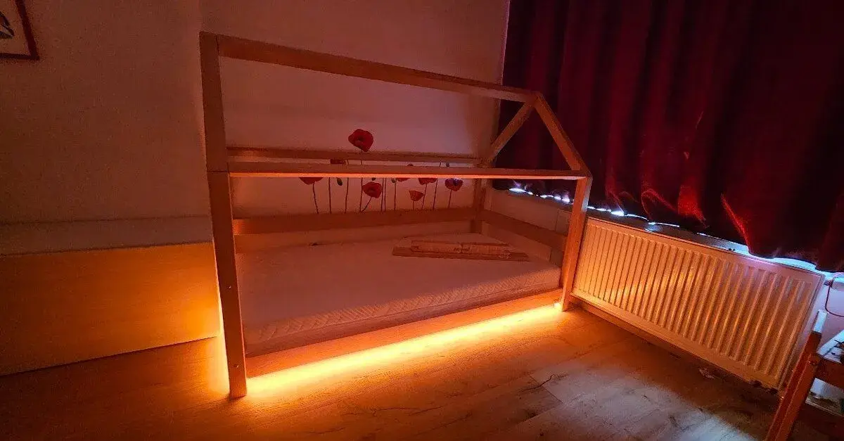 Domečková postel Benlemi TERY 180x90