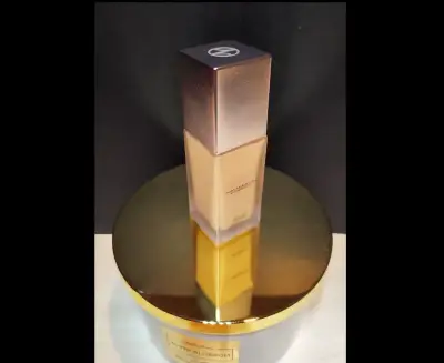 Essens Second Skin make-up