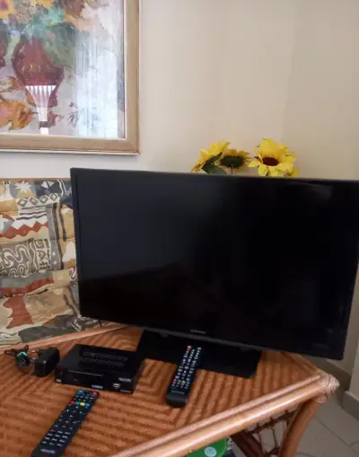 Samsung UE28H4000AW LED