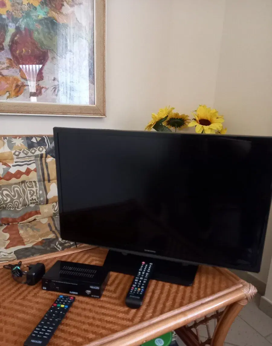 Samsung UE28H4000AW LED