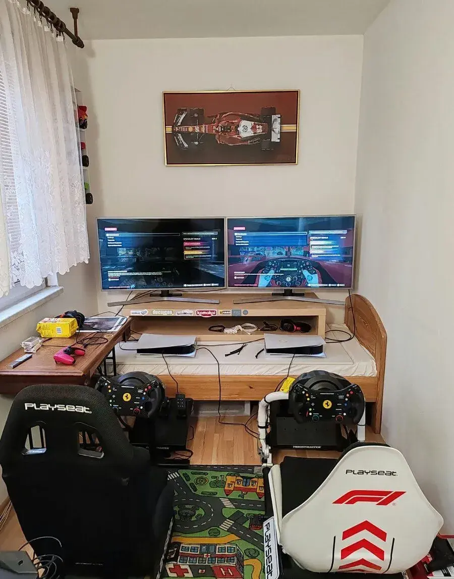 Závodní simulátor