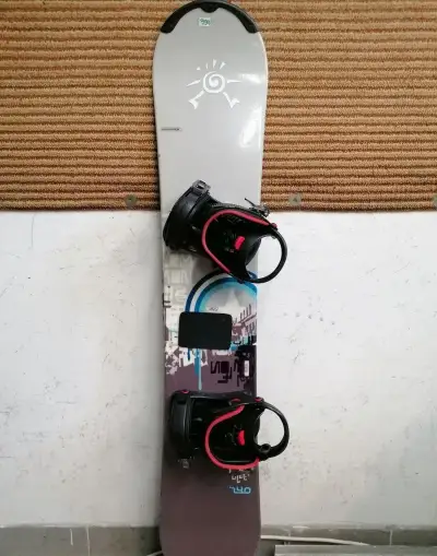 Snowboard Salomon140cm