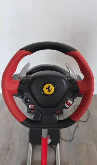 Volant Thrustmaster Ferrari 458 Spider