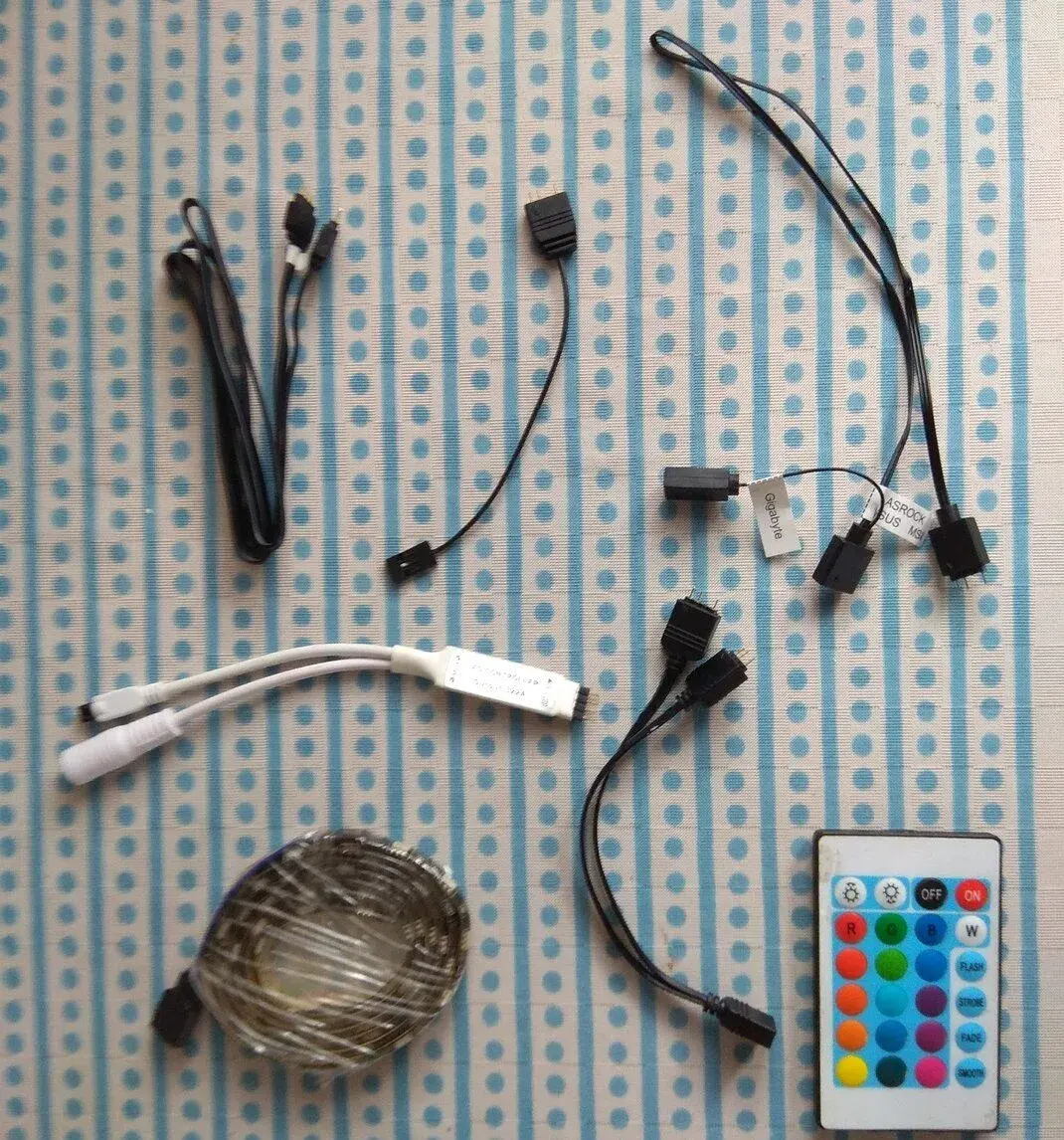 RGB LED PÁSEK 1m