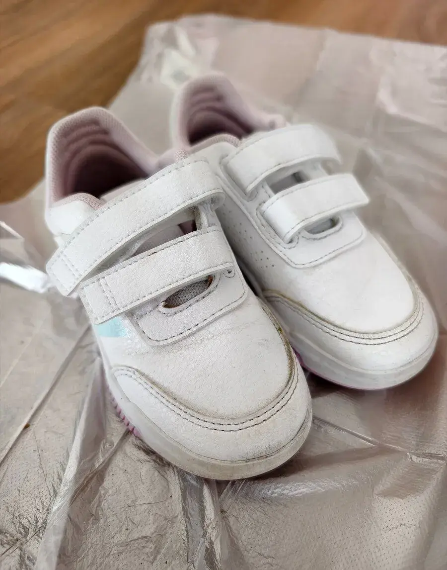 Dívčí tenisky Adidas, vel. 26