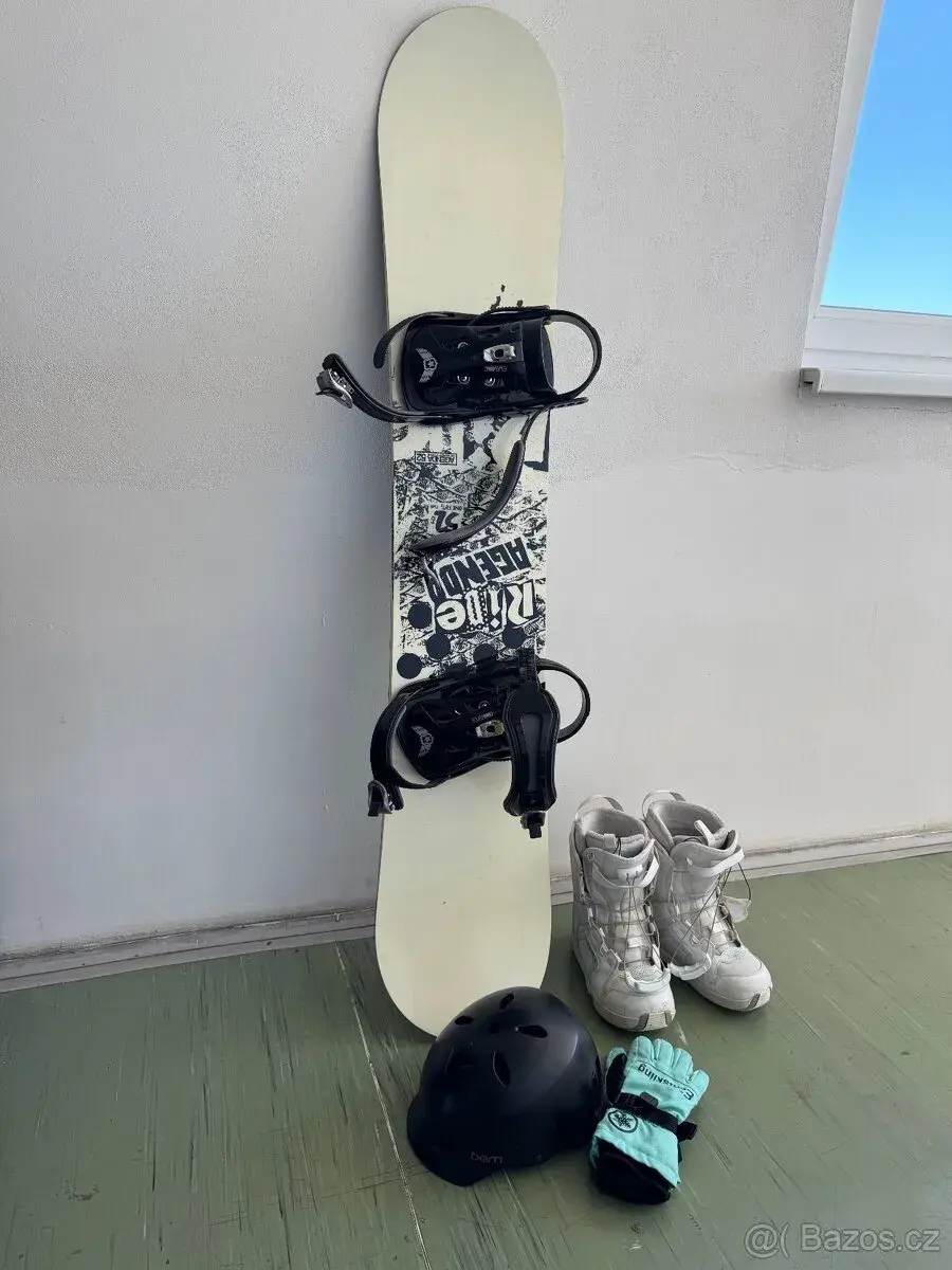 Kompletní dámská snowboardová sada – snowboard 150 cm