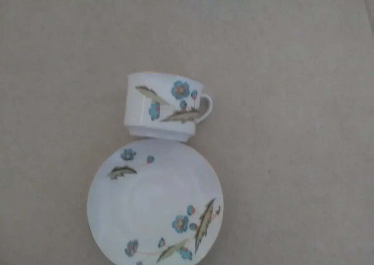 Pěkné porcelánové hrnečky s kytičkou