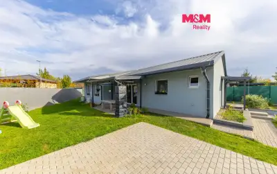 Prodej, rodinný dům 4kk, 489 m2, Holubice