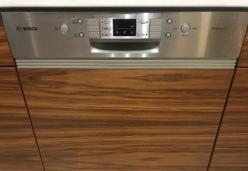 Vestavná myčka Bosch 60cm 3 koše
