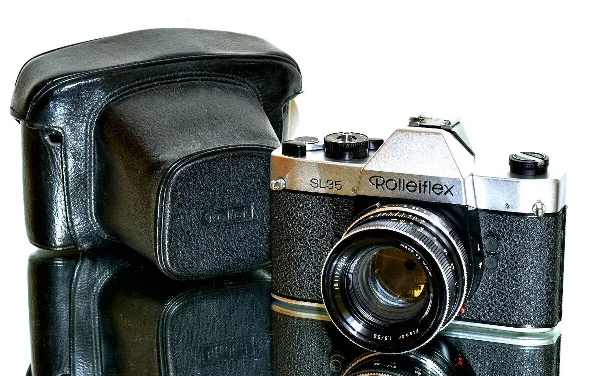 Rolleiflex SL35 + Rollei Planar 1,8/50mm