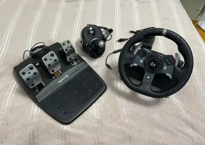 Volant Logitech G920 + řadicí páka