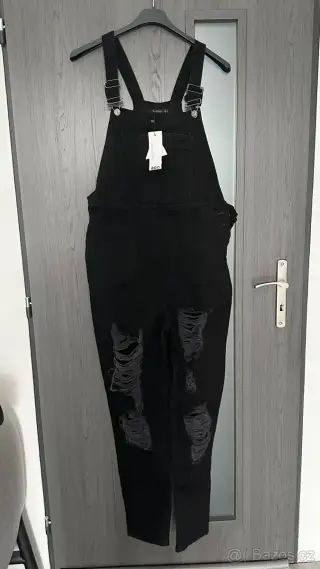 Černé riflové lacláče Boohoo