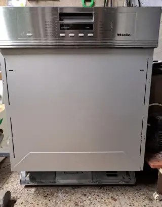 Myčka MIELE G5220SCi