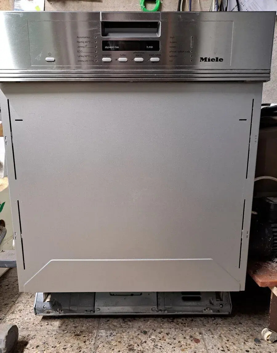 Myčka MIELE G5220SCi