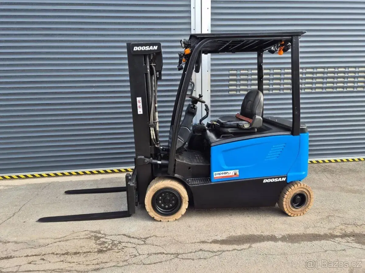 použitý vysokozdvižný vozík Doosan 2,5t, rv 2021