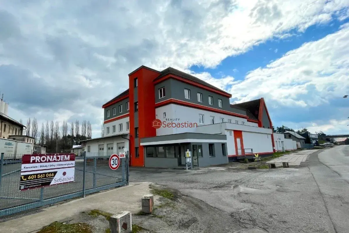 Skladovací prostor 170 m² v přízemí areálu BIO Jičín (A0109)