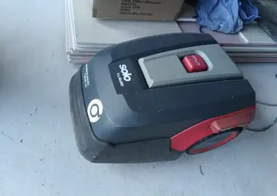 Robolinho 1200 W – na opravu / náhradní díly