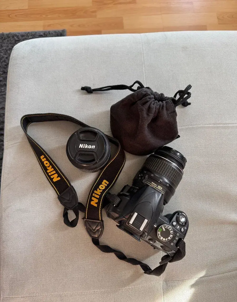 Nikon d3100 + 2 objektivy (50mm+18-55mm)