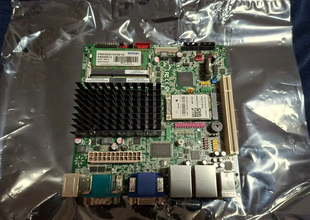Intel Desktop Board D2500CC