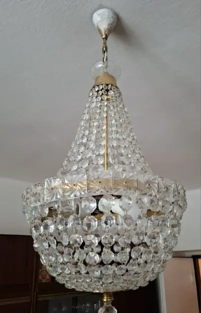 Lustr křišťál