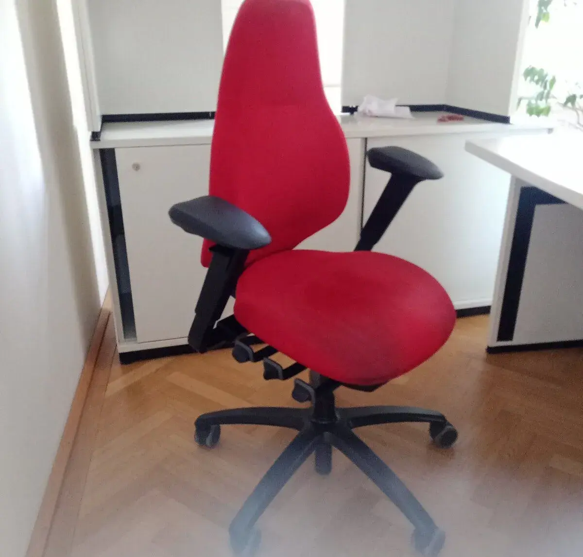 Kancelářské křeslo polohovací