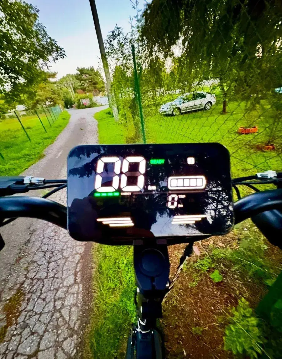Elektrokoloběžka OOTD-T10 ROBUSTNÍ PEVNÁ