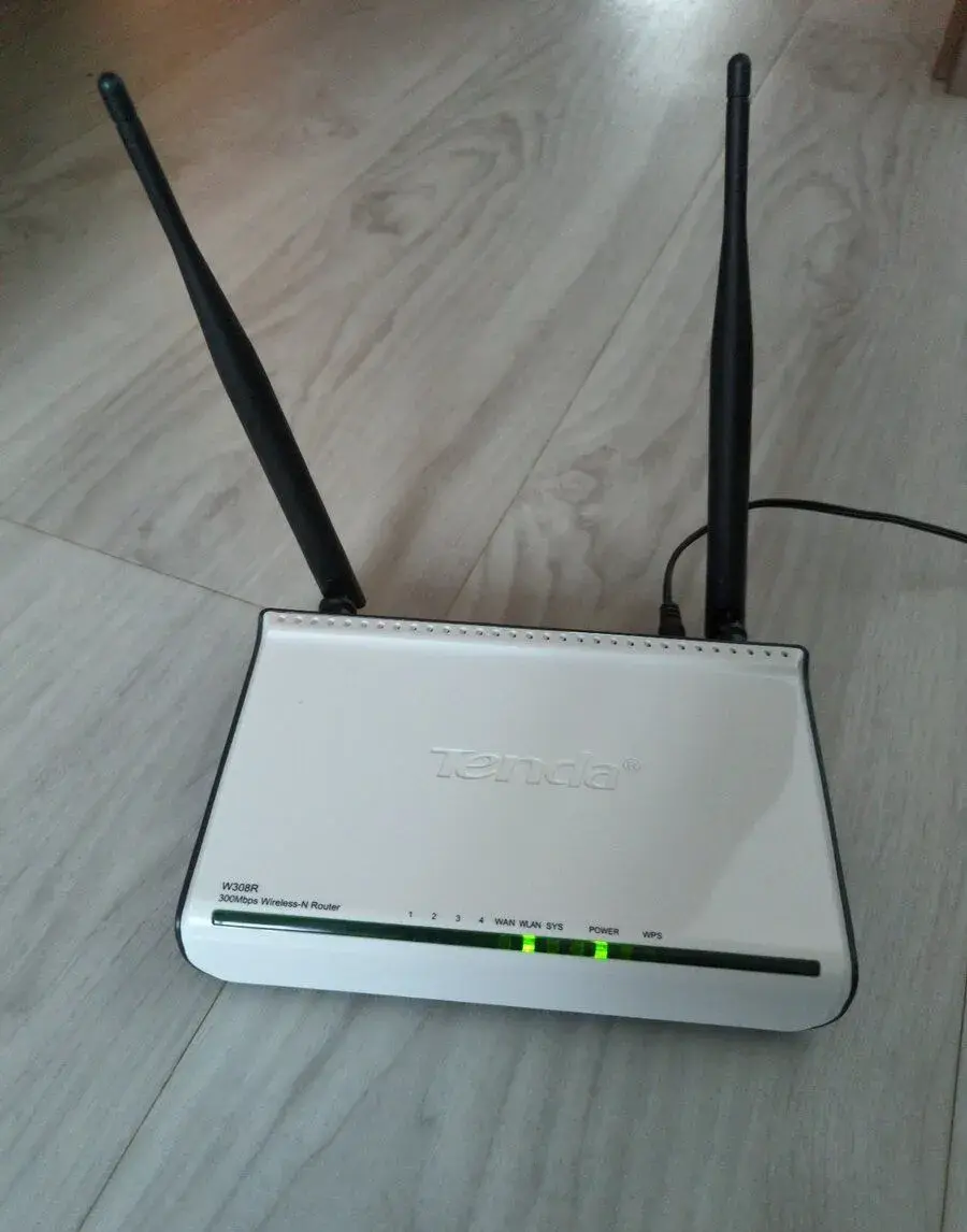 Router Tenda W308R