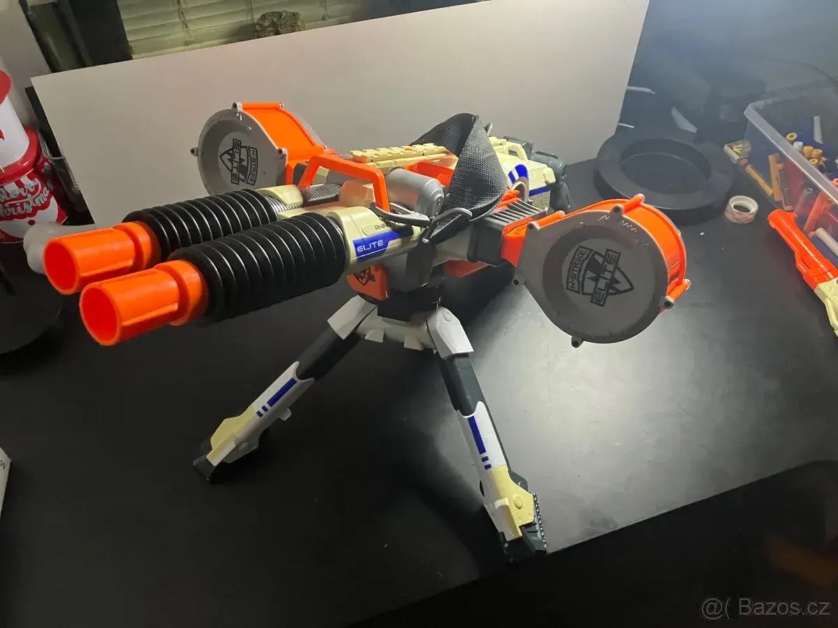 NERF N-Strike Elite Rhino-Fire + 2 bubny + trojnožka