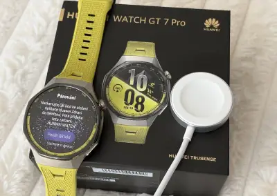 Huawei Watch GT 7 Pro, stav, žlutá barva