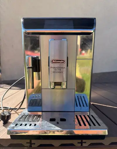 De’Longhi PrimaDonna Elite Experience – automatický kávovar