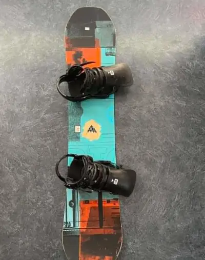 snowboard Burton Radius 125cm po servisu 6 590 Kč