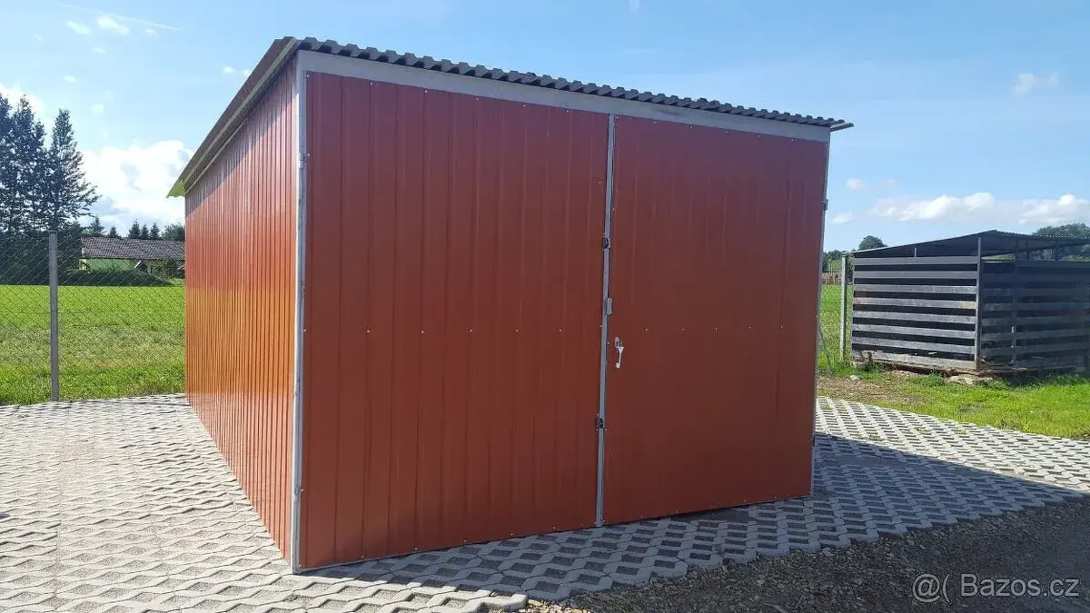 Akční nabídka Barevna plechová garáž 3x5m.