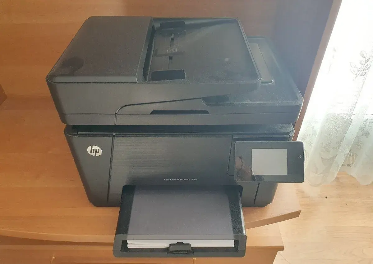 Laserová multifunkční tiskárna HP - barevná