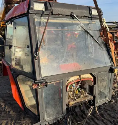 Kabina zetor 63,53,73,43,3320/40